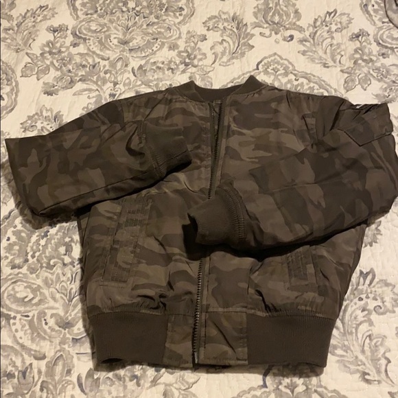 Top - Picture 1 of 6